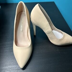 DREAM PAIRS Women's Closed Toe Stiletto‎ Heels  Sz 5  Nude/Nubuck